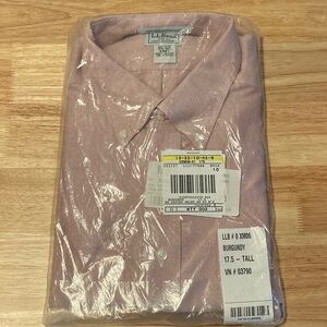 L.L. Bean wrinkle resistant 100% cotton 17 1/2 tall collared long sleeve shirt